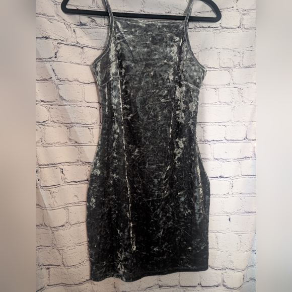Forever 21 Black Velvet Mini Dress - Picture 1 of 6